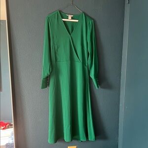 H&M Vibrant Green Long Sleeve Dress